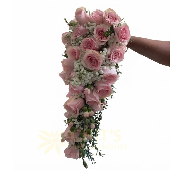 cascade-rose-bridal-bouquet-weddingchitsfloralhousefrontview