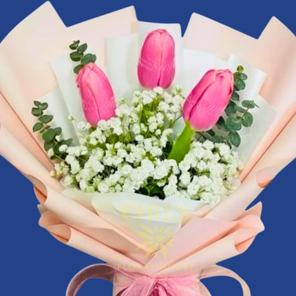 Elegant tulip arrangement for gifting